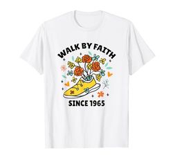 Walk By Faith desde 1965, cumpleaños número 59 de Rose Flower Religious Camiseta