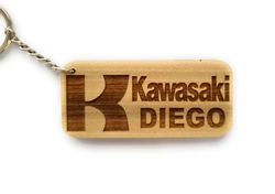 Portachiavi o calamita personalizzato in legno Faltec compatibile con KAWASAKI - personalizza con il tuo nome o con la targa della moto - logo moto