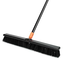 TreeLen Escoba de empuje de 24 pulgadas para exteriores, cepillo de limpieza de suelos resistente con mango largo, cerdas rígidas, para patio, garaje, cubierta, entrada, limpieza de suelos de concreto