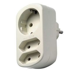 Adaptador Bipolar Triple 2TT + TTL, conexión segura, diseño compacto, ideal para instalaciones eléctricas y dispositivos electrónicos.