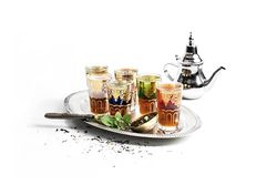 Lot de 6 verres en verre, design élégant, idéal pour le thé, facile à nettoyer, résistant à la chaleur.