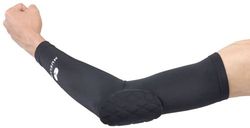 Mueller Diamond Pad Elbow Sleeve (Black, Small)