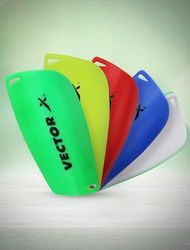 Vector X Invader Shinguards de Football | Couleur : Multicolore | Taille : M | pour Hommes et garçons | Matériau : Plastique | Longue durée et Durable | Performance fiable