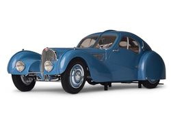 IXO Collections 1:8 IXO Bugatti 57 SC - modellino, modello in scala, kit di costruzione di alta qualità, kit di modelli, funzione leggera, kit di costruzione