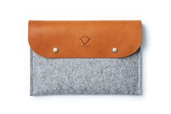 Citysheep"Carry More" Case voor Mini iPad, Plantaardig Gelooid