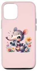 Custodia per iPhone 13 Pro Carino Animale Che Tiene Macchina Fotografica Tra Fiori Su Sfondo Rosa.