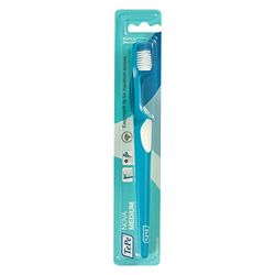 TePe Spazzolino Nova, Medium, 1pz, punta allungata per un accesso migliore ai denti posteriori, spazzolino medium per una rimozione della placca facile e sicura