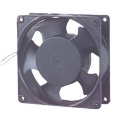 Ventilateur avec palier, dimensions 119 x 119 x 38 mm, idéal pour le refroidissement, silencieux, efficace et facile à installer, garantissant des performances optimales