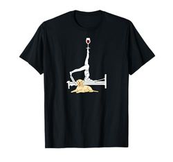 Pilates vino Reformer Pilates con Labrador Retriever giallo Maglietta