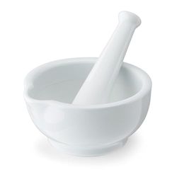 Mikasa Mortero de porcelana, Mortero blanco para moler hierbas y especias, Envasado para regalo y apto para lavavajillas