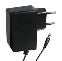 Alimentatore 15VDC 1500mA ideale per progetti elettronici. Fornisce la stabilità e la potenza necessaria per dispositivi come router e apparecchiature audio. Compatto ed efficiente.