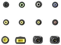 Przenośna ładowarka 90 W, z 2 portami USB i złączem 12 V, idealna do ładowania urządzeń mobilnych i sprzętu elektronicznego na zewnątrz.