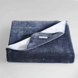 Calvin Klein Pläd, vändbar, högkvalitativ, sängkläder i plysch, med kaststygnsdetaljer, praktiska, lyxiga sängtillbehör (modern, vändbar enfärgat blå, 127 x 178 cm)