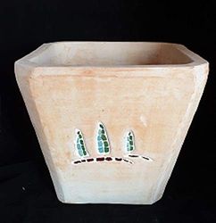 VASI QUADRATI IN TERRACOTTA CON MOSAICI (SET 3 PEZZI) VASO GRANDE LATO CM.46 X 46, ALTEZZA CM.41; MEDIO LATO CM. 36 X 36, ALT. CM. 33; PICCOLO LATO CM.24 X 24, ALT. CM.23