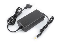 Chargeur 21 V, 2 A, Compatible avec Les modèles Mader®, idéal pour Les Outils de Jardin, léger et Durable en matériaux résistants. *