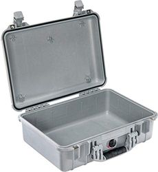 PELI 1500 stötsäker transportlåda, IP67-vatten- och dammtät, 19 liters kapacitet, tillverkad i Tyskland, inget skum, silver