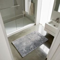 Comart - Faith badkamertapijt - rechthoekig tapijt 45 x 75 cm - zacht en pluizig onder de voeten - middenpool - sneldrogend en waterbestendig - antislip - machinewasbaar - grijs