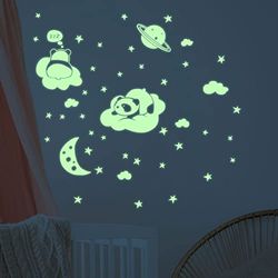 Oplichtende stickers voor baby- en kinderkamerdecoratie, fluorescerend, 50 sterren en 2 panda's op wolken