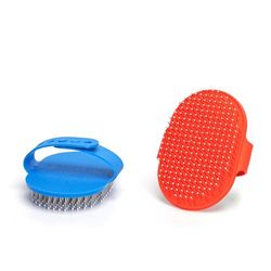 Brosse de bain pour animaux de compagnie avec poils doux, design ergonomique, idéale pour baigner, démêler et masser la peau.
