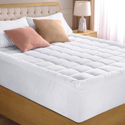 Utopia Bedding Matrasdek, gewatteerde matrasbeschermer, matrashoes met diepe hoeken tot 41 cm, zachte pillow top matrasovertrek - Tweepersoons, 137 x 190 cm, wit