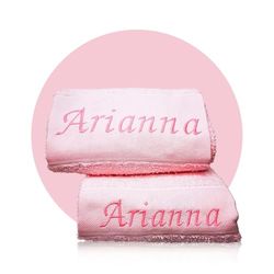 Asciugamani Personalizzati Con Nome - Asciugamano Asilo Personalizzato, Set Bagno, Asciugamano Personalizzato (Set 2 Asciugamani, Rosa)