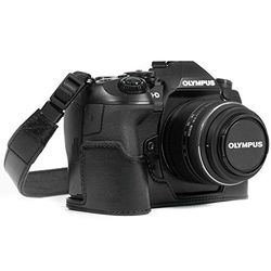 MegaGear Estojo Ever Ready, meia capa, estojo de base, capa de couro, de breve uso, com correia compatível com Olympus OM-D E-M1 Mark III, E-M1 Mark II