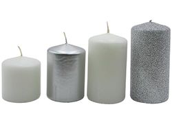 Dekohelden24 - Lot de 4 bougies piliers pour couronne de l'Avent, bougies de table, en argent blanc et paillettes argentées, contenu de la livraison : 4 pièces, graduées de 5 x 5 x 5 cm à 5 x 5 x 9 cm