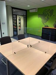 Jalema Fr 7999842 – set van 4 transparante en modulaire bureauscheidingswanden met bankdrukken voor bureau | 690 x 650 mm | tegen microben virussen bacteriën | beschermende schermen afneembaar van