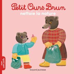 Petit Ours Brun nettoie la nature