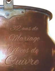 32 ans de Mariage Noces de Cuivre: Cadeau pour 32 ans de mariage original, album de photos et de souvenirs à remplir, livre d’or de plus de 70 pages en couleur à personnaliser.