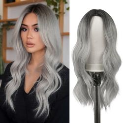 FESHFEN Parrucca Grigia Lunga Ondulata Donna, 60 cm Ombre Grigia Parrucche Donna Lunghe Sintetici Separazione Centrale Parrucche Uso Quotidiano Festa Parrucca Long Wavy Wig