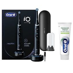 Oral-B Spazzolino Elettrico Ricaricabile iO 10 Nero, 1 Testina, 1 Custodia Da Viaggio ricaricabile, 1 Caricatore iO Sense + 1 Dentifricio Protezione Gengive Pulizia Profonda 75ml