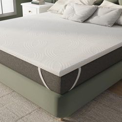 Novilla Surmatelas 140x190, 5CM Surmatelas en Mousse de confort, Certifié Sûr et Fiable par CertiPUR-US et Oeko-TEX, Absorbant et Respirant, Tissu Doux pour La Peau, Lavable