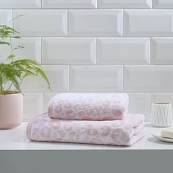 Fusion - Blush Pink Animal Print Bath Towel (70 x 130cm) - 100% Cotton - Cheetah/Leopard Paw Print - Safari Zoo Animal Towel - White & Pink Bath Towel/Bath Sheet - Bathroom Accessory