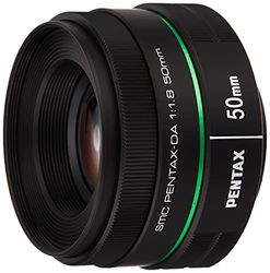 Pentax Smc DA 50 mm F/1.8 Objetivo con Focal 76.5 mm (Equivalente en 35 mm) Increíble Valor de Apertura F y Diafragma Circular para un Bonito Efecto Bokeh en Retratos y Paisajes Ligero, Negro
