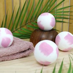 French Tendance - Bomboletta da bagno in schiuma - Rilassamento Rilassante - Regalo donna - Benessere - profumo rosa - bicolore - 1 x 120 gr - Atmosfera Aromatherapie