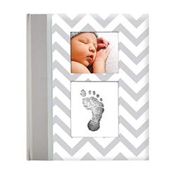 Pearhead First 5 Years Chevron Baby Memory Book with Included Clean-Touch Baby Safe Ink Pad to Create Baby's Handprint or Footprint, Keepsake Milestone Journal, Spanish Language, Grey