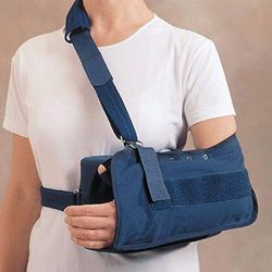 Echarpe d'abduction Rolyan, taille S, pour bras et épaule, nécessitant une immobilisation complète du bras, en cas de gêne articulaire et musculaire, de luxation, d'entorse et de fracture.