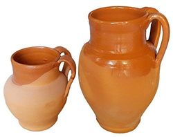 PIGNATA IN TERRACOTTA (DUE PEZZI UGUALI) FATTA A MANO SUL TORNIO (SMALTATA ALL’INTERNO - ADATTA PER CUOCERE I FAGIOLI O ALTRI LEGUMI SUL FUOCO); ALTEZZA CM. 24, DIAMETRO CM. 13.
