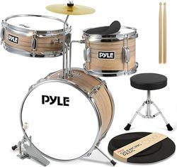 Pyle Set de Batterie Enfant – Kit de Batterie Musique Junior Débutant 3 Pièces avec Grosse Caisse de 33 cm, Caisse Claire, Tom, Cymbale, Siège Réglable, Sourdines, Baguettes, Naturel