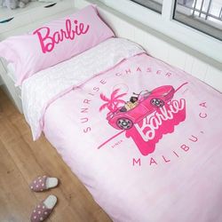 Burrito Blanco | Funda nórdica Barbie™ | Cama de 90cm. | Diseño Malibú 003 | Color Rosa | 100% Algodón