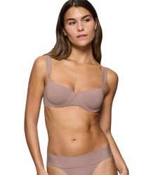Triumph Body Makeup illusion WP01 EX chokladmousse, Choklad mousse, 70B