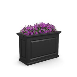 Mayne Inc. Nantucket Jardinière – Noir – 91,4 x 40,6 x 61 cm (L x l x H) – avec réservoir d'eau intégré de 17,3 gallons (4847-B)