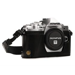MegaGear MG1350 Ever Ready - Capa de couro com correia e acesso à bateria para câmara Olympus OM-D E-M10 Mark III, cor preta