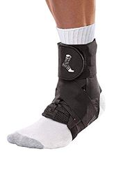Mueller Support de Cheville The One Ankle Brace, Taille M, Très légère, Bandes latérales anti-glisse à entrecroiser, support de compression de la cheville