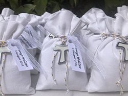 SACCHETTI PORTA CONFETTI COMUNIONE, CRESIMA, NASCITA, DICIOTTESIMO COMPLEANNO O LAUREA, CON APPLICAZIONI IN GESSO PROFUMATO VARI SOGGETTI. (Rosso)