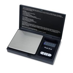 INTIRILIFE Báscula digital de bolsillo en color negro – 12,8 x 7,8 x 1,9 cm – Superficie de pesaje 6,5 x 7,5 cm – Precisa 500 g x 0,01 g – Báscula electrónica de bolsillo, pequeña báscula portátil