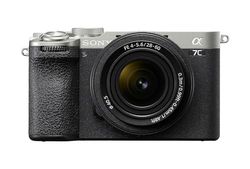 Sony Alpha 7CII di Sony | Fotocamera mirrorless full-frame (compatta, 33 MP, autofocus in tempo reale, 10 fps, video in 4K, display touch orientabile) + Lente SEL2860, zoom 28-60mm F4-5.6 (Argento)