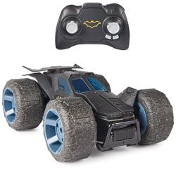 DC Comics, Batman, Stunt Force Batmobile, Voiture radiocommandée d'intérieur, Compatible avec Figurine articulée, Turbo Boost et Cascades délirantes, Jouets de Super-héros à Collectionner