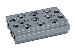 RIEGLER 106634-520.04-14 meervoudige bodemplaat voor wegventielen, 4 ventielposities, G 1/4, 1 st.